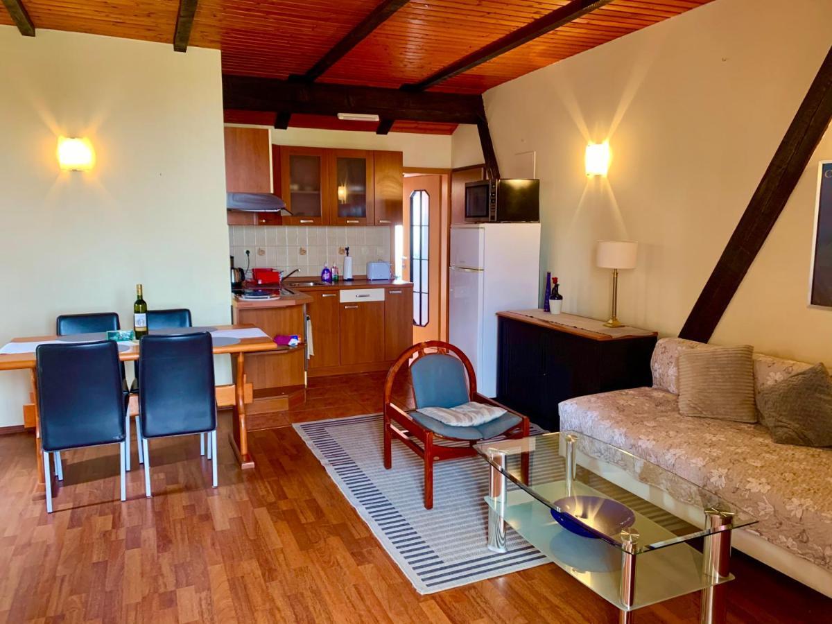 Apartments Jurkovic Lovran Εξωτερικό φωτογραφία